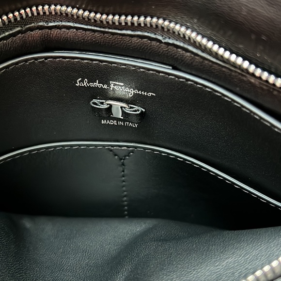 Ferragamo Viva Studded Bow Bag Authentic - Picture 10 of 17